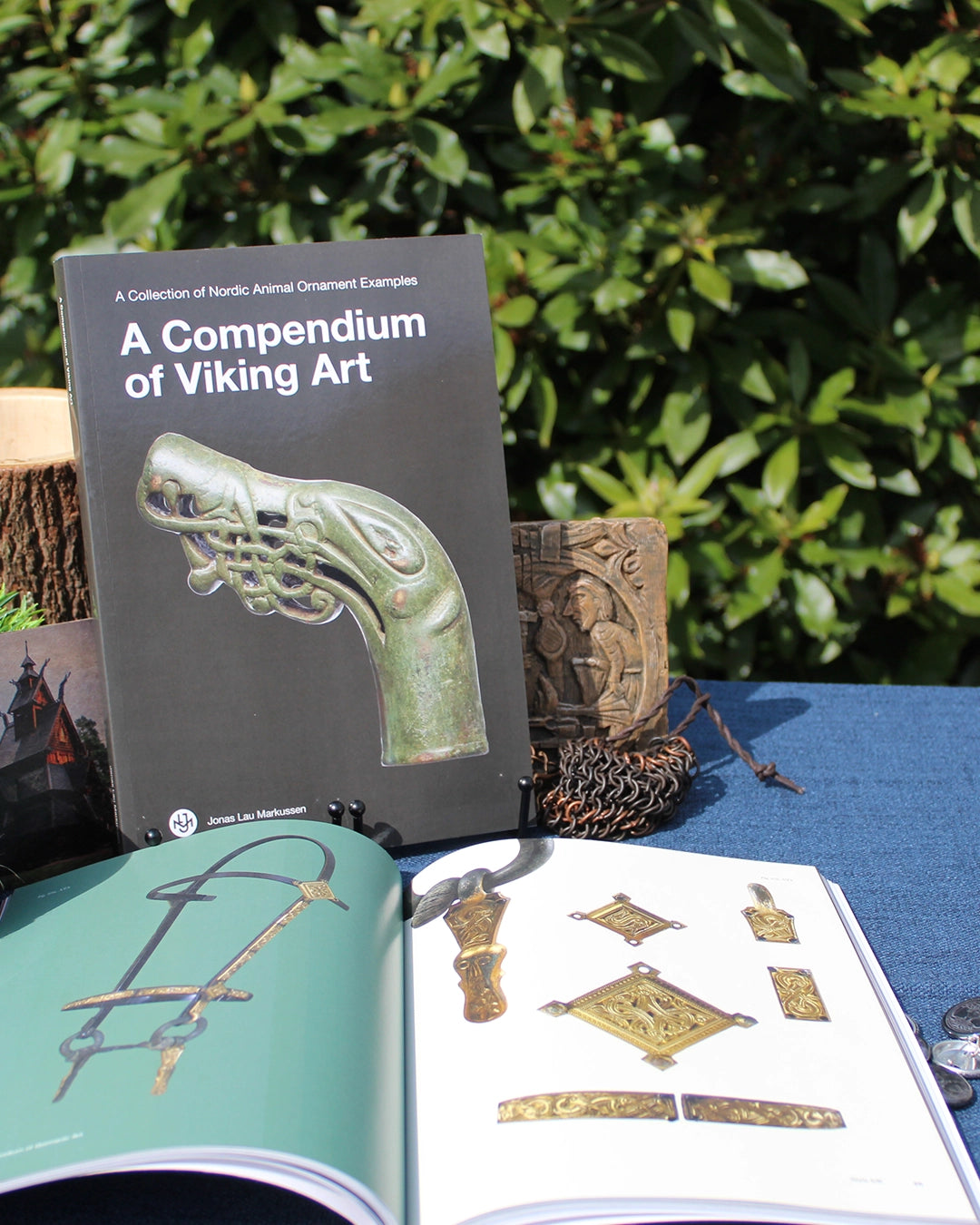 A Compendium of Viking Art